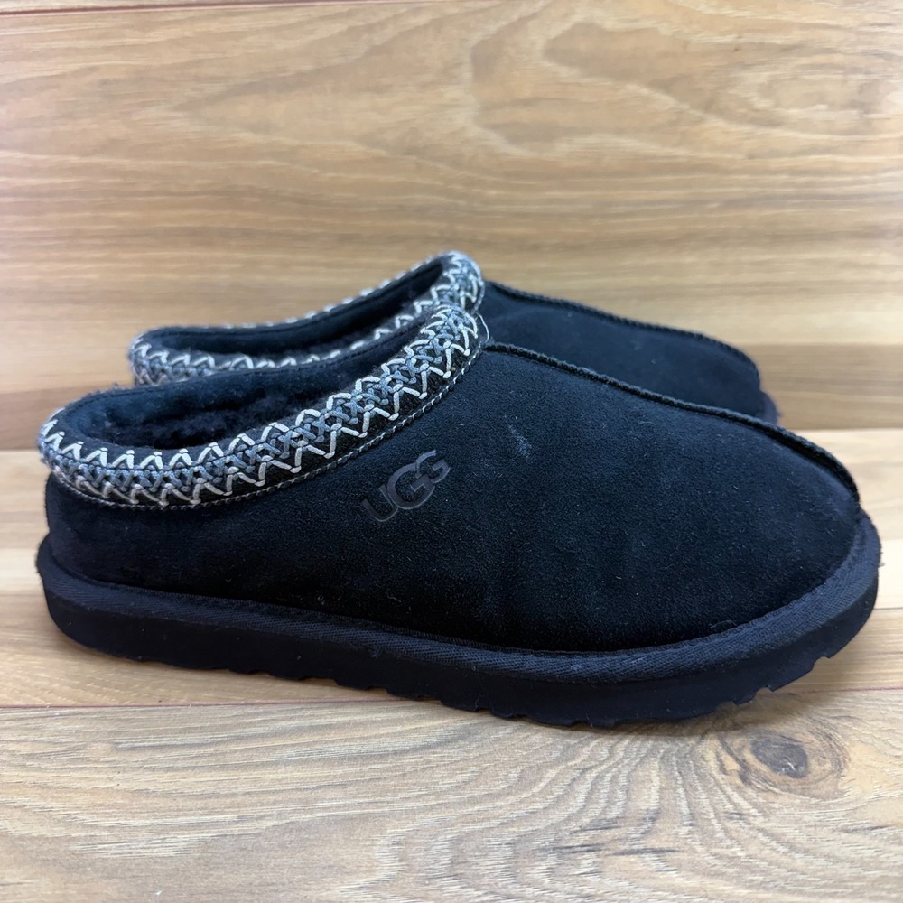 UGG Tasman Slippers Womens 7 Black Suede Sherpa Shearling Cozy Cottagecore